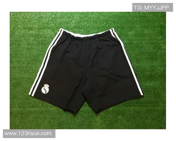 黑龙足球衣的魅力与风格探索让你在球场上尽显个性与活力